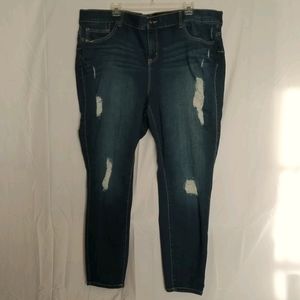 Torrid bombshell skinny jeans 24r